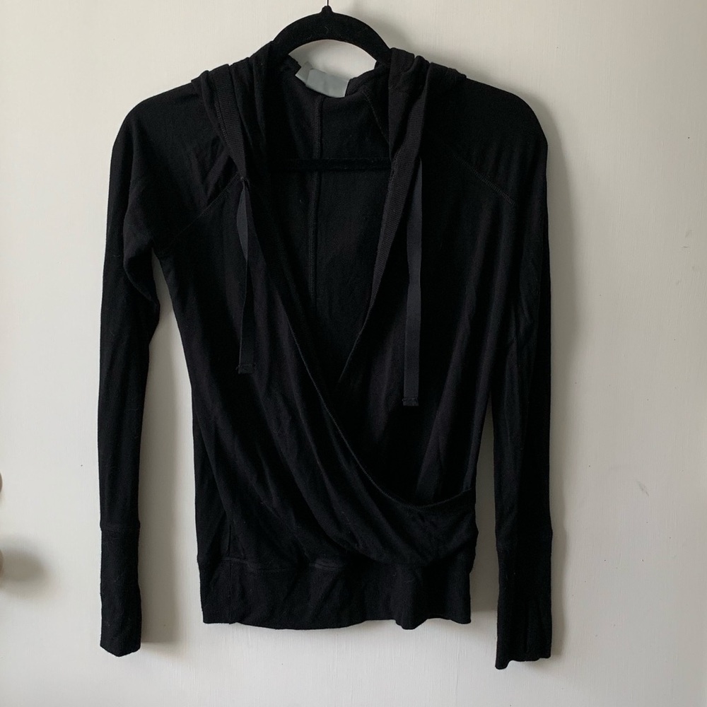 Athleta top